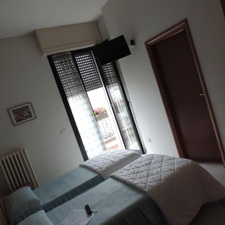 Hotel Cinzia Savignano sul Panaro Bagian luar foto
