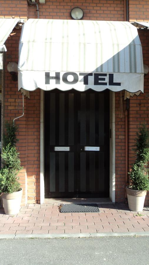 Hotel Cinzia Savignano sul Panaro Bagian luar foto